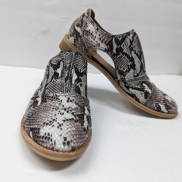 All Black Footwear Flats | Man Tailored slip on snake print loafers  size 7.5 - Picture 2 of 13